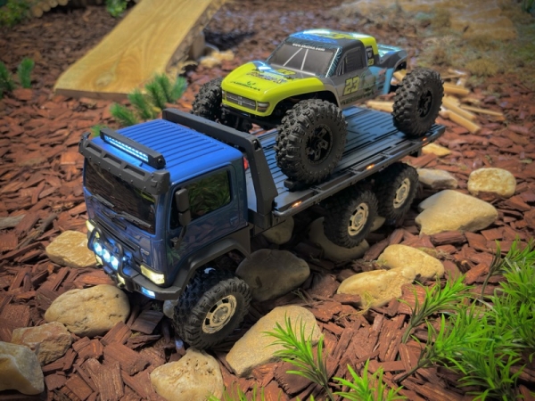 AB1810431 1:18 CR-18P "Tow Truck ARKTOS 6x6" blau RTR